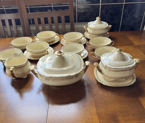 Wedgwood bone china - china, gold