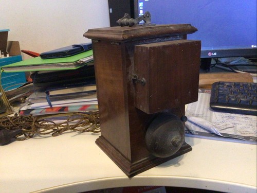 Vintage door bell - door,