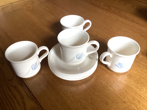 Biltons coffee cups and - 4,