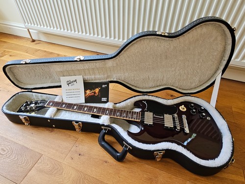 Gibson angus young - angus,