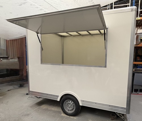 Catering trailer burger mobile - trailer,