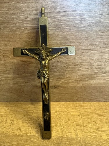 Antique gold tone metal - gold,