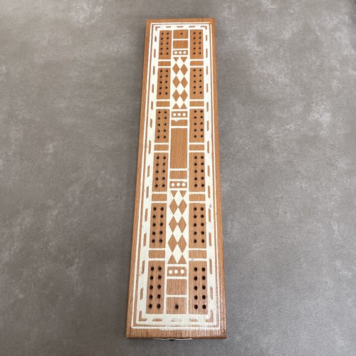 Vintage wooden cribbage board - vintage,