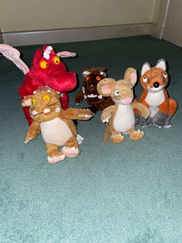 Aurora gruffalo room broom - gruffalo,