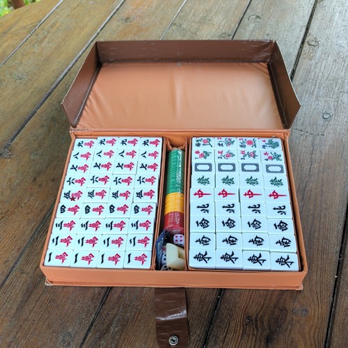 Vintage mah jong set - vintage,