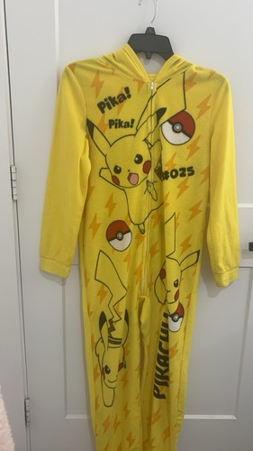 Pokémon pikachu yellow - pokémon, hooded