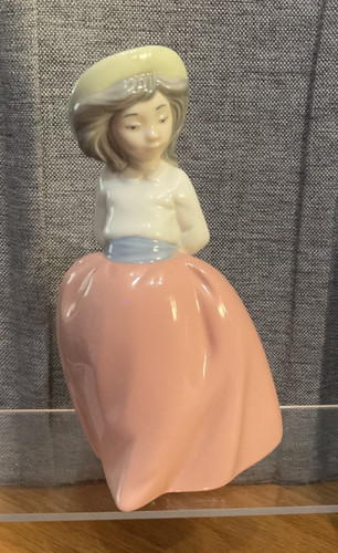 Vintage nao figurine - , "young