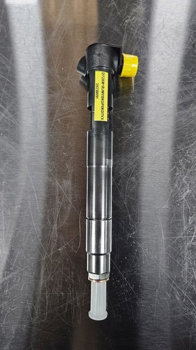 Mercedes fuel injector - mercedes,