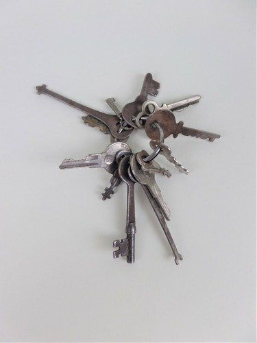 Antique vintage keys steel - vintage,
