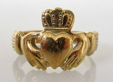 Gold Claddagh Ring - Vintage