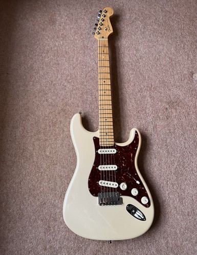 American deluxe stratocaster - american,