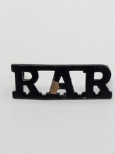 ANTIQUE MILITARY BADGE RAR