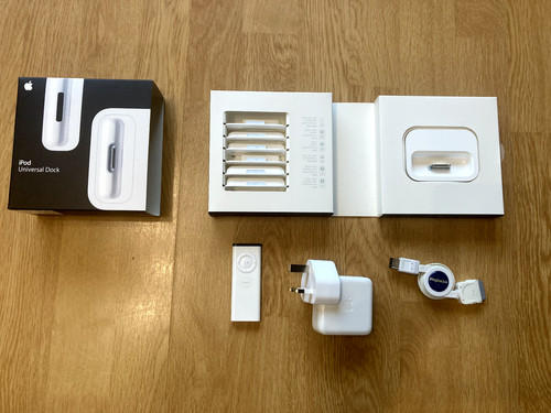 Genuine apple ipod universal - apple,