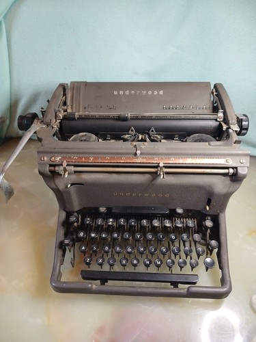 Vintage 1938 underwood model - 1938,