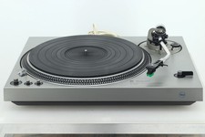 Technics SL-1700 Turntable -