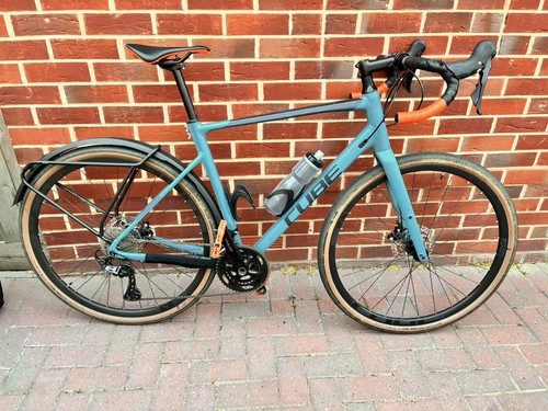 Cube nuroad race - gravel, bike