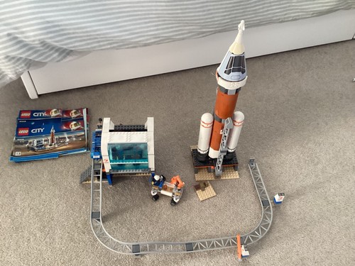 Lego city deep space - city:,