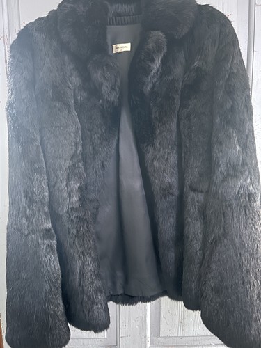 Real black bear fur - real, size