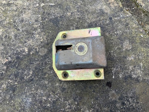 T25 lock cover 251 - vw, 444a