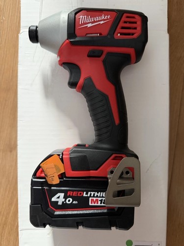 Milwaukee m18 bid 18v - 18v, cordless