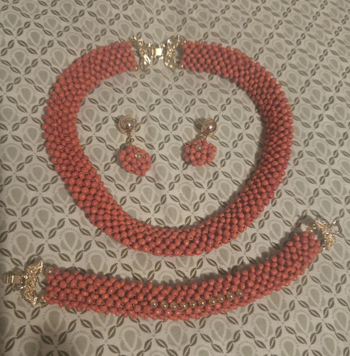 Coral bead jewellery - jewellery, set