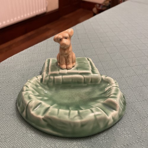 Sylvac ashtray pond - ashtray, dog