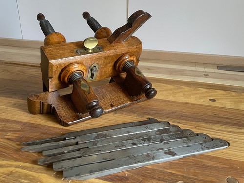 Attractive wooden vintage - wooden,