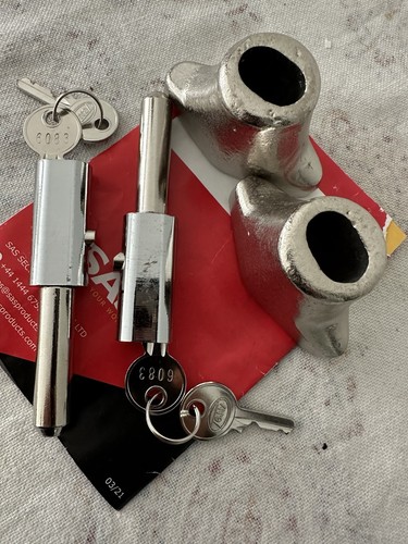 Sas roller shutter door - shutter, locks