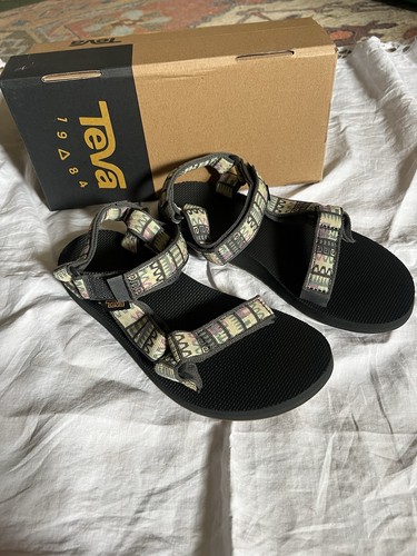 New ladies teva size - new,