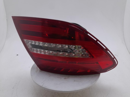 Mercedes class tail light - mercedes,