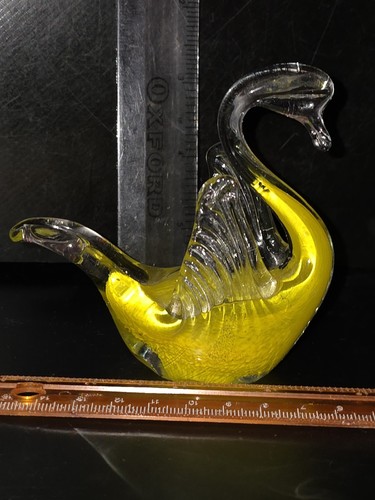 Reactive swan cadmium - u.v., art