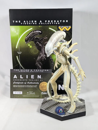Alien xenomorph white glow - xenomorph,