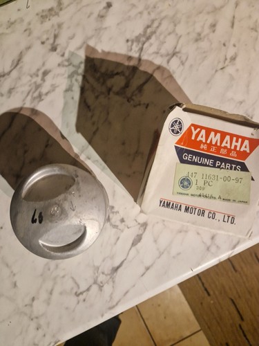 Yamaha xs650 piston std - piston, nos
