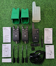 Delkim TXI-D 2+1 Bite Alarm Set GREEN NEW inc Carbon Snag Ears Carp Fishing