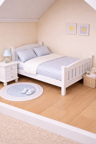 Scale dolls house - scale,