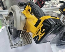 DeWalt 18V Circular Saw + 5Ah