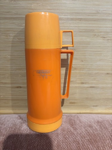 Thermos vintage 1970s orange - vintage,