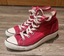 Women’s Converse Chuck