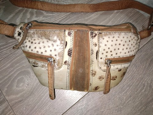 River island very - river,
