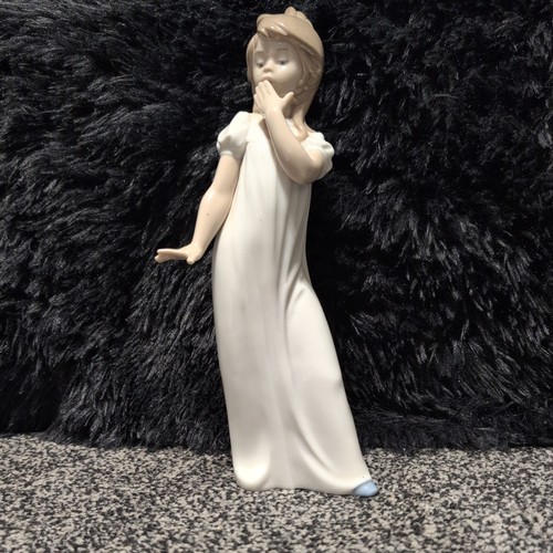 Nao lladro young - young, girl