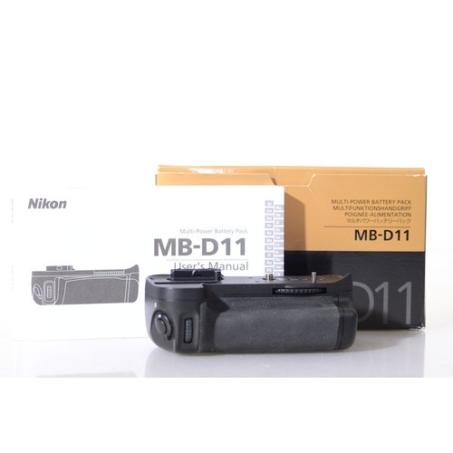 Nikon d11 portrait grip - nikon,