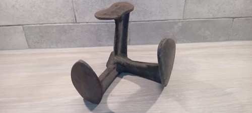 Vintage cast iron cobblers - ~,