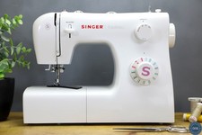 Boxed Singer Tradition 2263