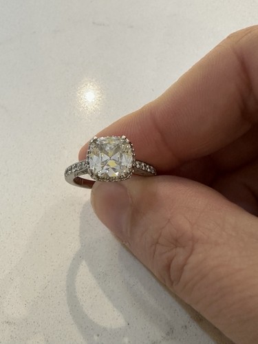 Tcw cushion diamond - 2.61,