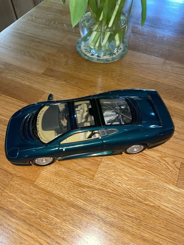 Maisto scale die - die, cast