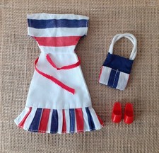 Sindy Dolls  1978 Weekender