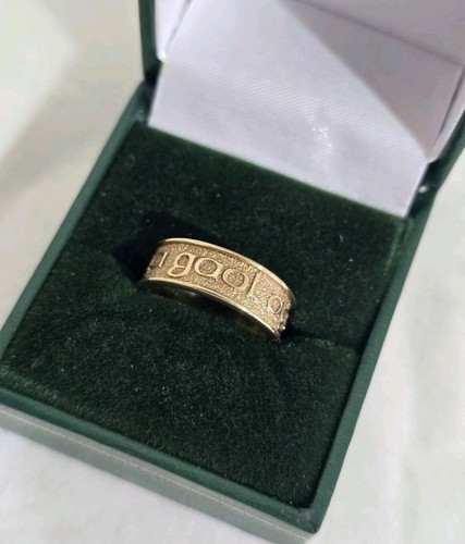9ct yellow gold novelty - 9ct,