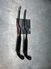 Porsche 944 S2 pair of front wiper arms 94562802802 used