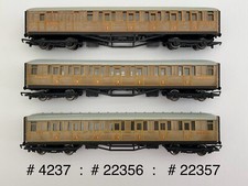 Hornby      Flying Scotsman / Mallard Gresley   Teak Coaches  (Set of 3) ( T/20)