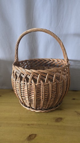 Vintage wicker shopping - shopping, basket